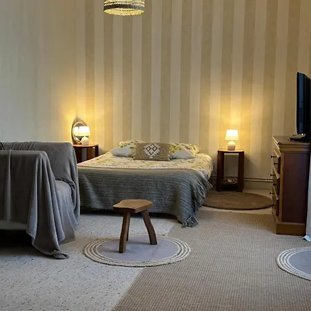 Privatunterkunft Spacieuse Dans Maison De Fontenay-le-Comte