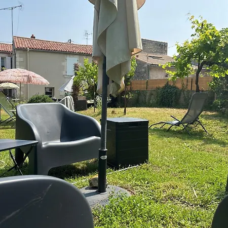 Spacieuse Dans Maison De Avec Jardin Séjour chez l'habitant Fontenay-le-Comte